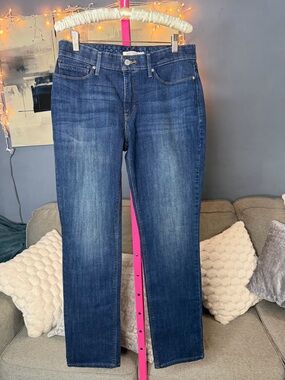 Levi’s 525 Perfect Waist Straight Jeans Medium Wash Size 10 💛